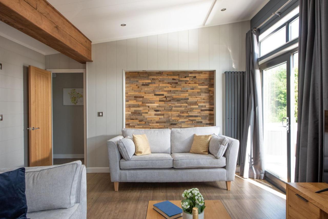 Primrose Lodge, 25 Roadford Lake Lodges Lifton Εξωτερικό φωτογραφία